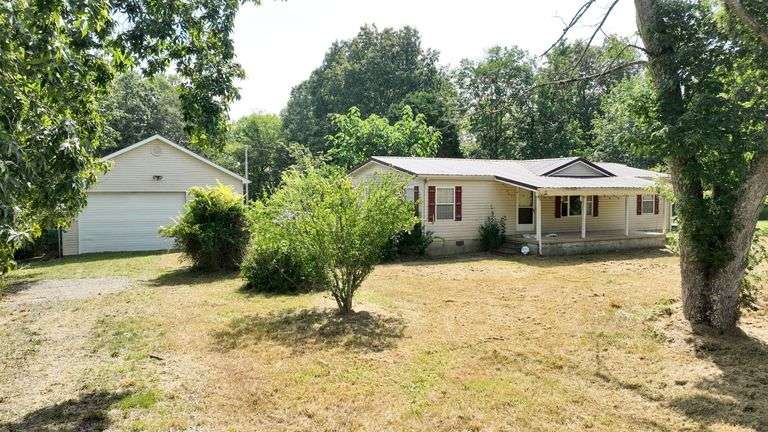 Mobile Home, Garage & 1+/- Acres in Nancy, Ky image