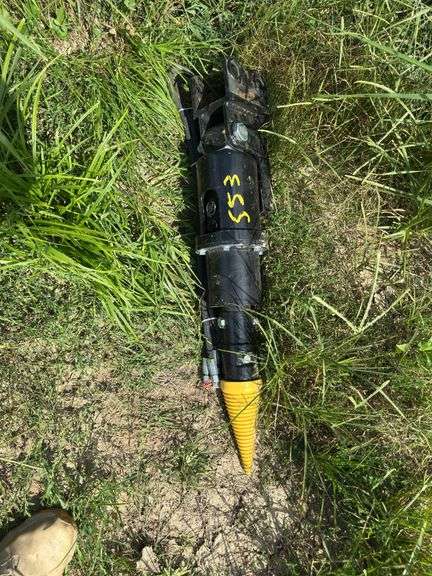 L6- Excavator Wood Splitter image