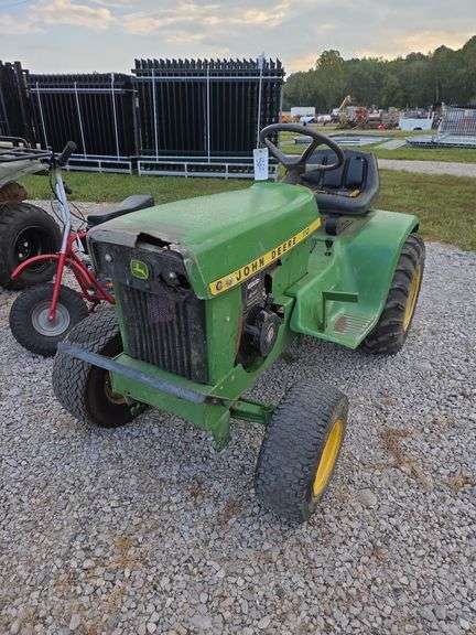 L17- John Deere Garden Tractor image