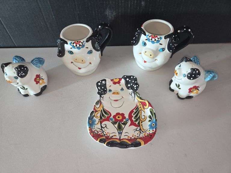 Home Accents Emily Pig Themed Ceramic Set image