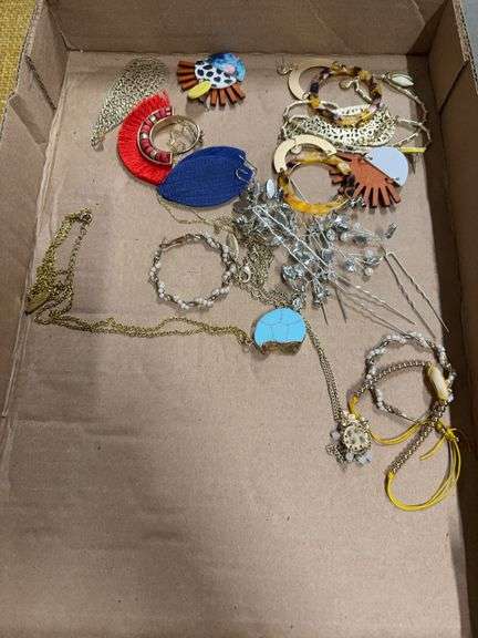 BOX OF MISC JEWELERY PIECES image