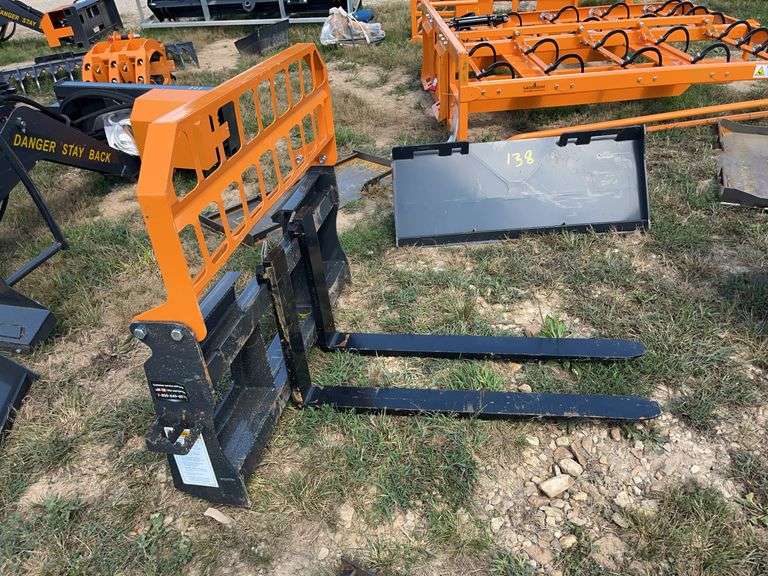 L7- Pallet Fork image