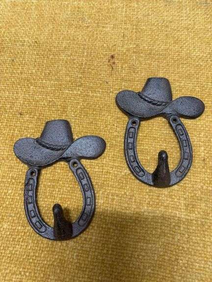 2 HORSESHOE METAL WALL HANGING image