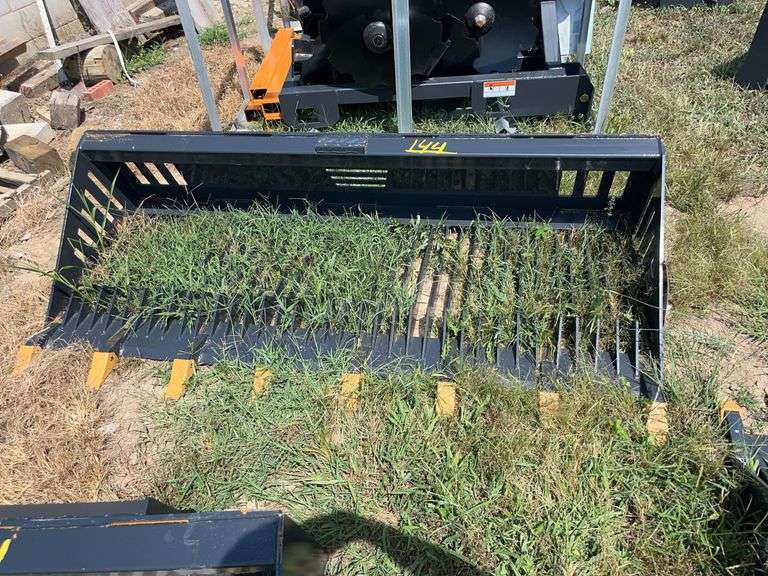 L7- Skid Steer Rock Bucket image