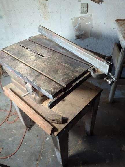 Craftsman Table Saw with Stand image
