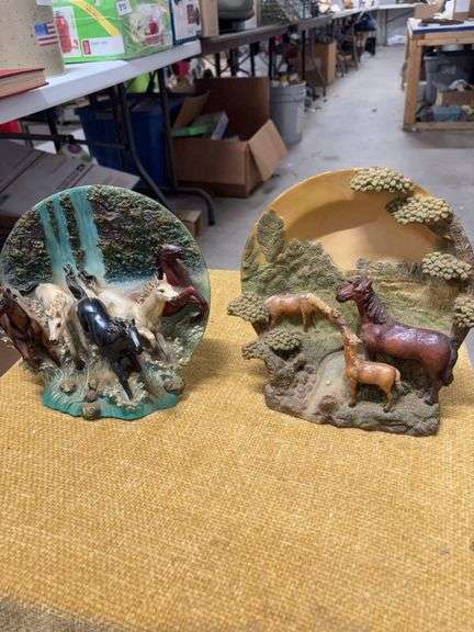 TWO HORSE PLATE STATUES image