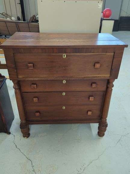 Wood 3-Drawer Chest image