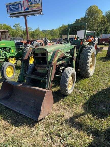 L9- John Deere 1050 Tractor image
