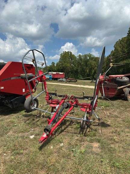 L10- Hay Tedder image