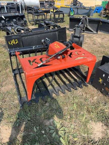 L7- Quick Attach Skid Steer Grapple image