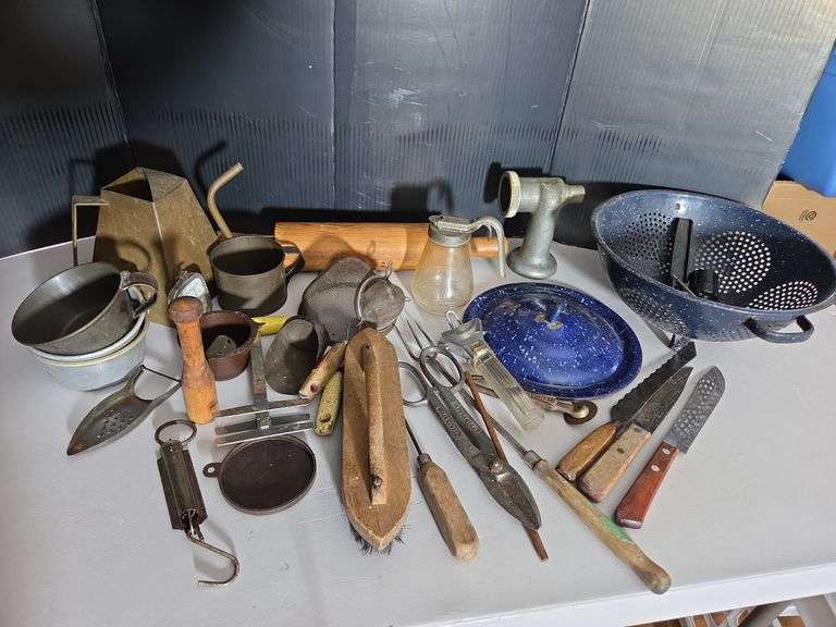 Collection of Assorted Kitchen Utensils image