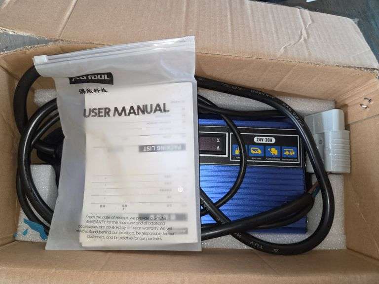 AUTOOL 24V-30A Smart Fast Charger image