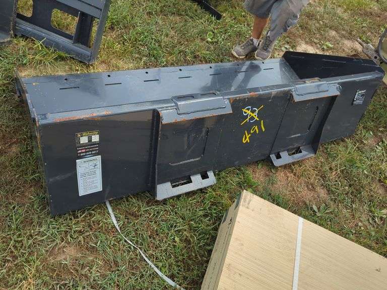 L7- Wolverine Skid Steer Bucket image
