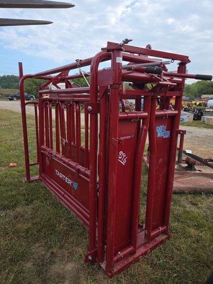 L4- Tarter Brand Cattle Chute image