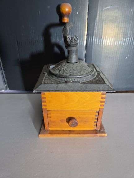 Coffee Grinder with Drawer image