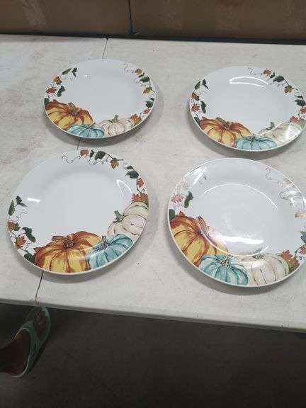 ROYAL NORFOLK PUMPKIN PLATES image