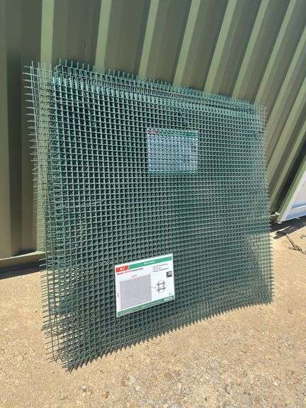 9 Kj L?- Model K1715 Heavy-Duty Green Wire Mesh Panels image
