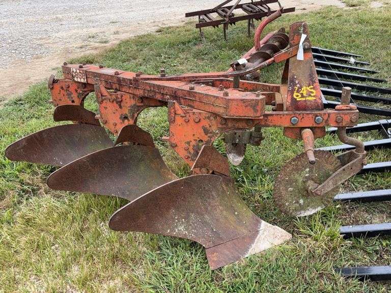 L6- 3 Bottom Plow image