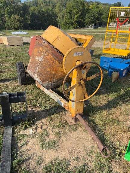 L7- Towable Concrete Mixer image