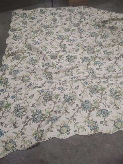 KING SIZE REVERSIBLE QUILT image