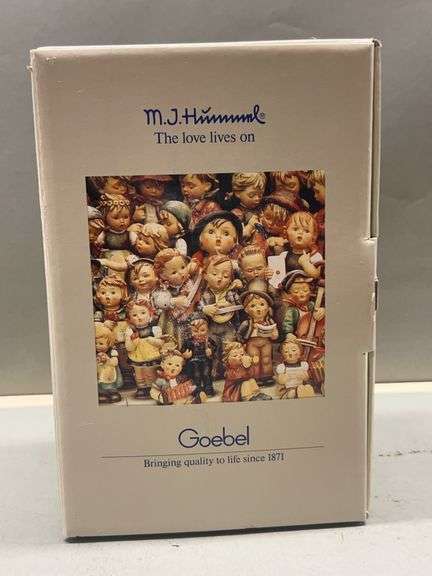 M.J. Hummel Goebel "Puppy Love" Figurine #997 image