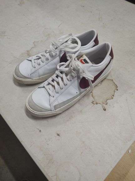 NIKE SZ 11.5 SHOES image
