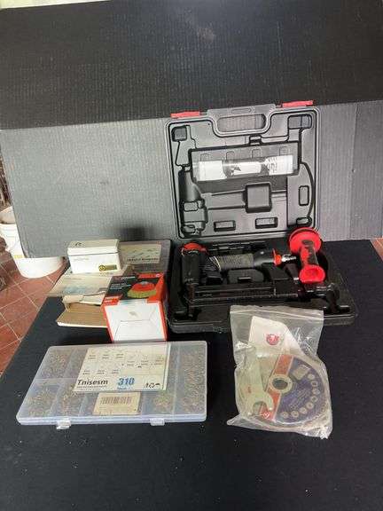 Banks 18 Gauge Brad Nailer Kit with Accessories image