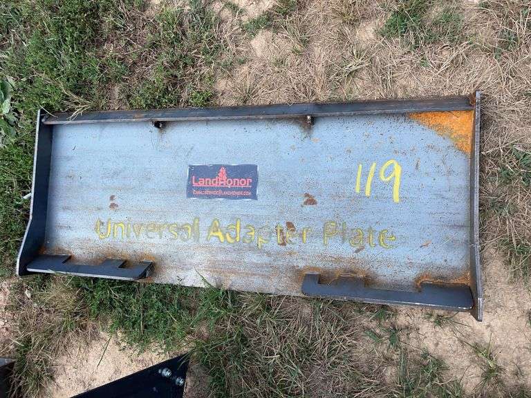 L7- Skid Steer Universal Adapter Plate image