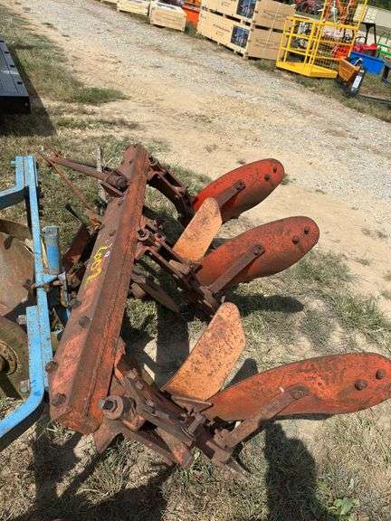L6- 3 Bottom Plow image