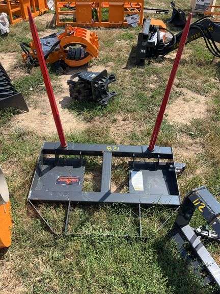 L7- Skid Steer Bale Spear image