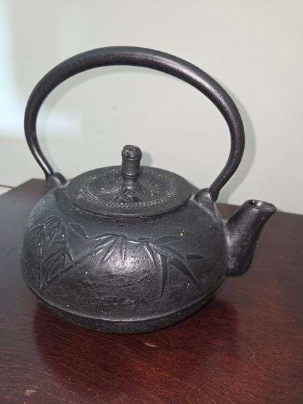 Japanese Cast Iron Teapot with Bamboo Design image