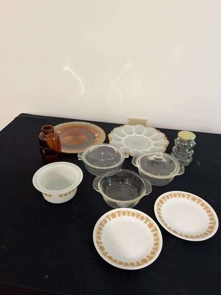 Pyrex, Fire King, and Corelle Glassware Assortment image