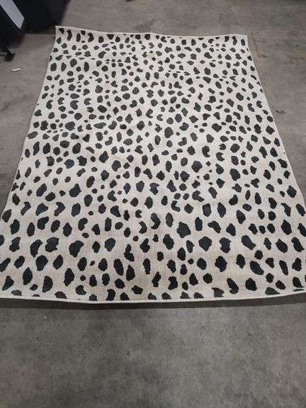 THRESHOLD SPOTTED LEOPARD 5 FT X 7 FT AREA RUG image