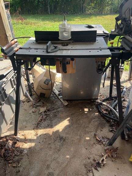 Craftsman Bench Router Table with 3/4 HP Router image