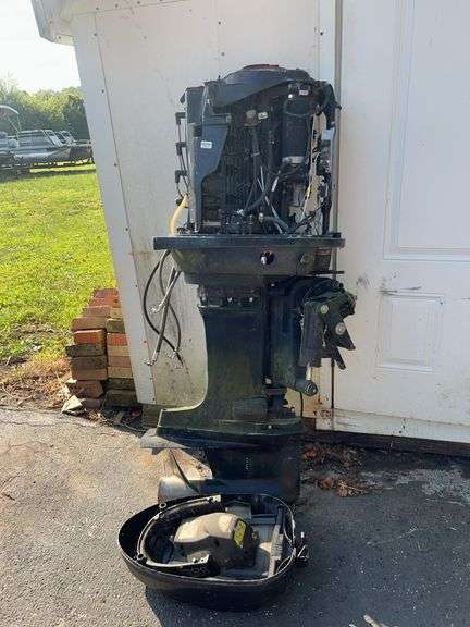 Mercury Outboard Motor 7107373 image