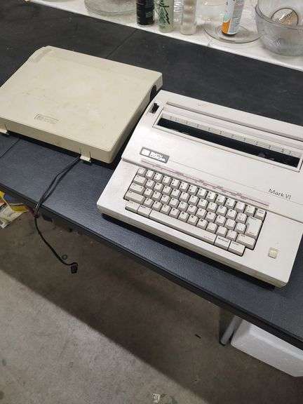 SMITH CORONA - MARK VI ELECTRIC TYPEWRITER image