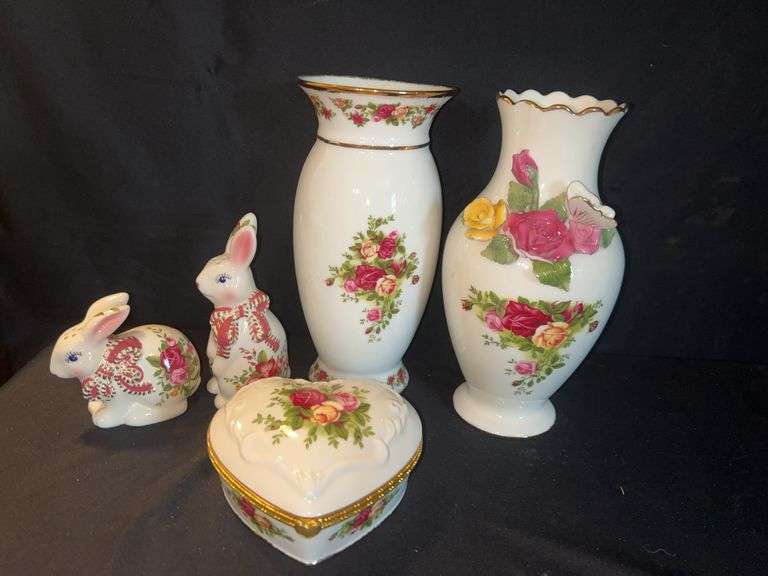 Royal Albert Old Country Roses Porcelain Vases, Figurines & Heart Music Box image
