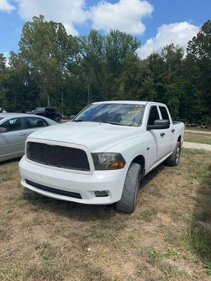 L12- 2012 Dodge Ram (Has Title) image