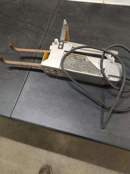 CHICAGO ELECTRIC SPOT WELDER 230 VOLT CORD HAS BEEN CUT image