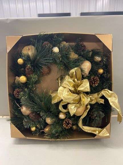 Decorative Holiday Wreath with Gold Accents image
