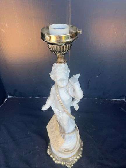 Cherub Figural Lamp image