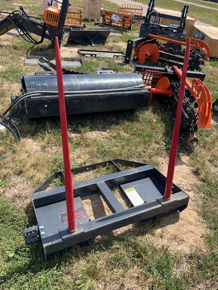 L7- Skid Steer Bale Spear image