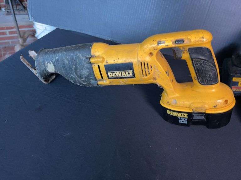 DeWalt DW938 18V Cordless Reciprocating Saw image