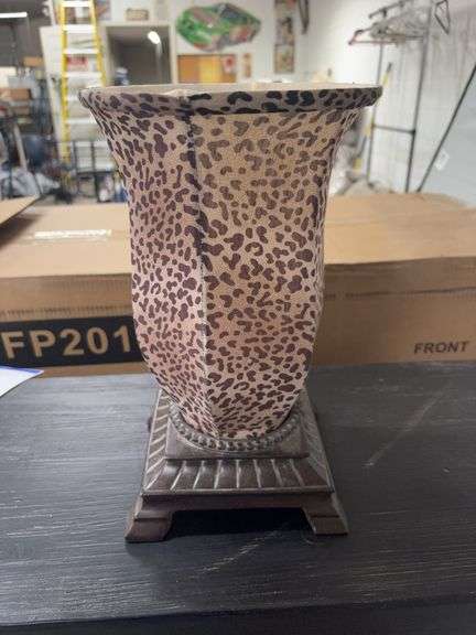 LEOPARD PRINT DECORATIVE LAMP image