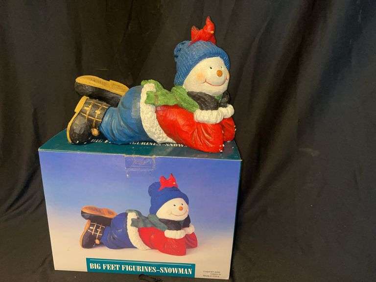Big Feet Figurine - Snowman image