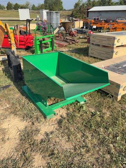 L7- Fork Lift Dumpster image