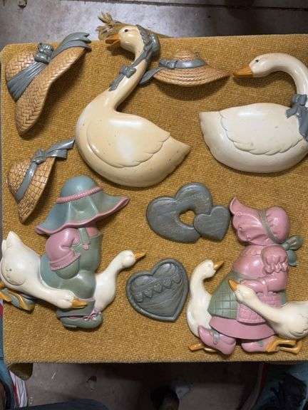 BOX OF WALL HANGING VINTAGE DUCKS image