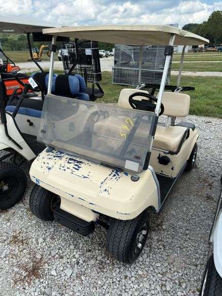 L17- Gas Club Car Golf Cart image