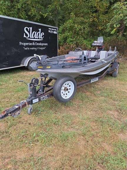 L15A- 1987 Challenger Bass Boat (Has Title) image