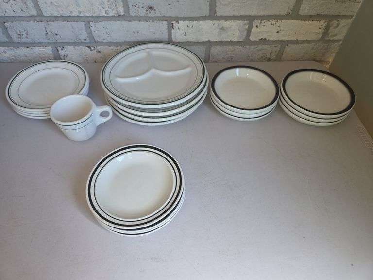 Sexton Wellsville & McNicol China Dishware Set image